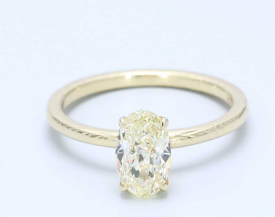 1.33ct Oval 14kt Yellow Gold Natural Diamond Engagement Ring