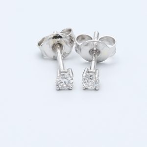 TOTAL WEIGHT: 0.15ct G-H SI