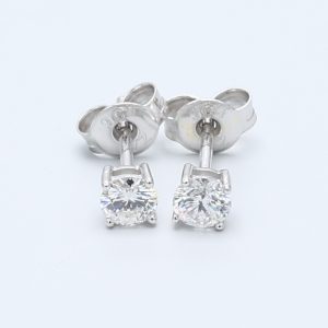 TOTAL WEIGHT: 0.31ct G-H SI