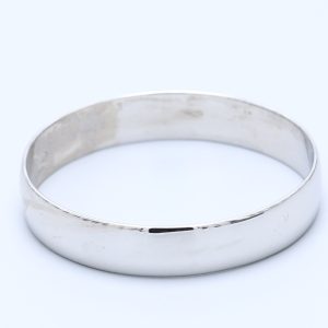 9ct WG 4MM Halfround