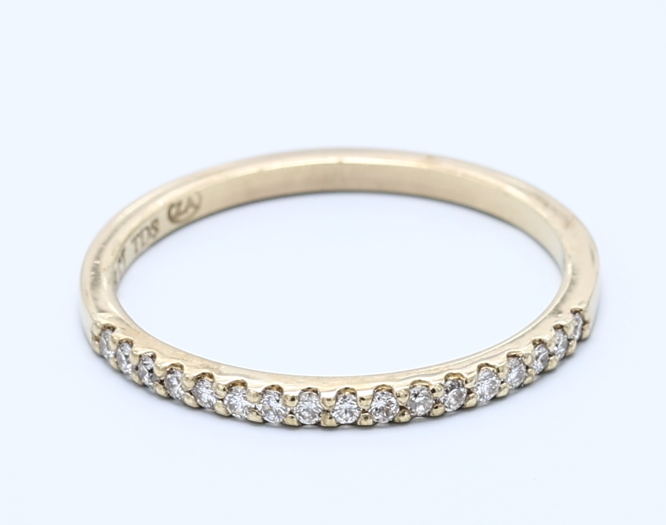 Yellow Gold Ladies Wedding Bands