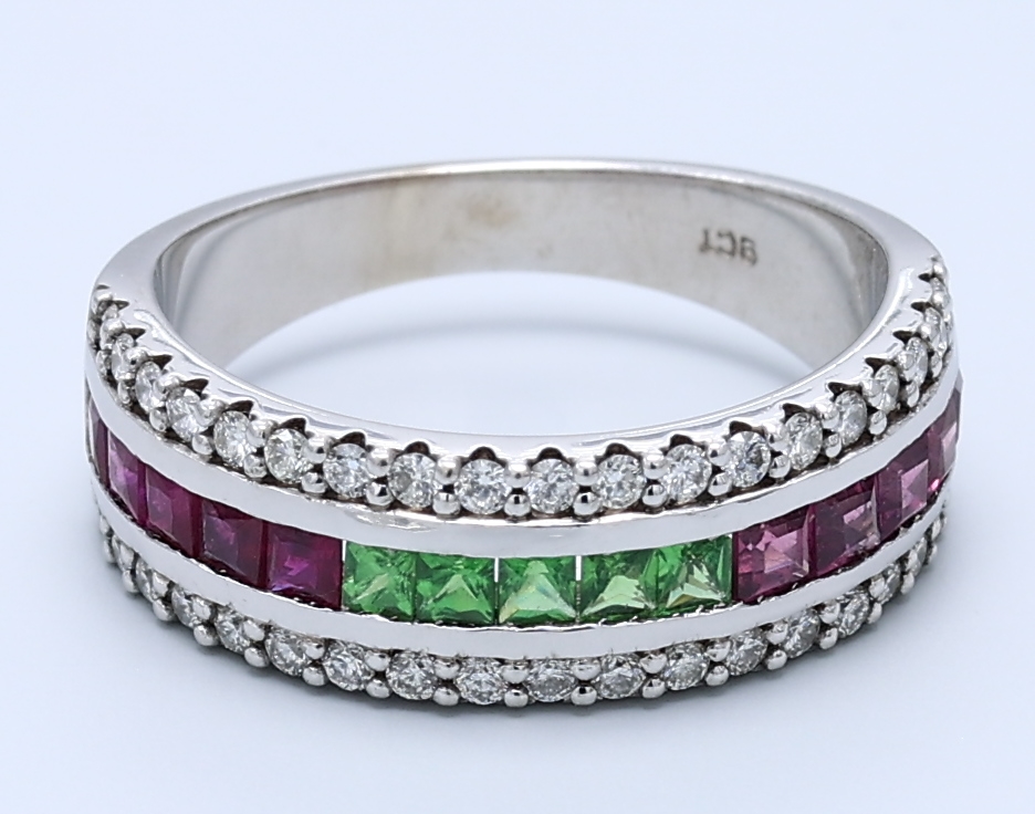 0.38ct Round White Gold Natural Tsavorite Rings