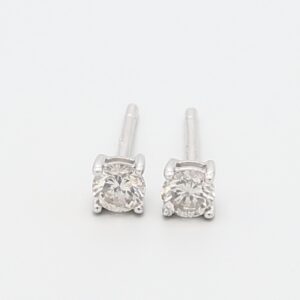 0.30ct Round White Gold Diamond Earrings