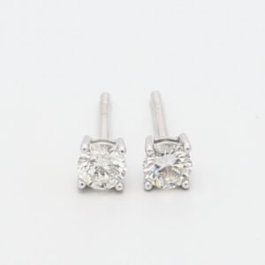 0.30ct Round White Gold Diamond Earrings