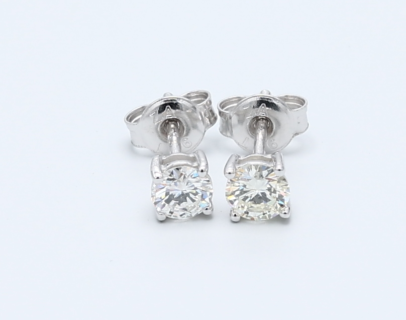 0.51, 0.51ct Round White Gold Diamond Earrings