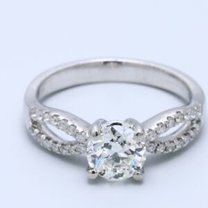 0.92ct Round  Platinum Natural Diamond Engagement Ring
